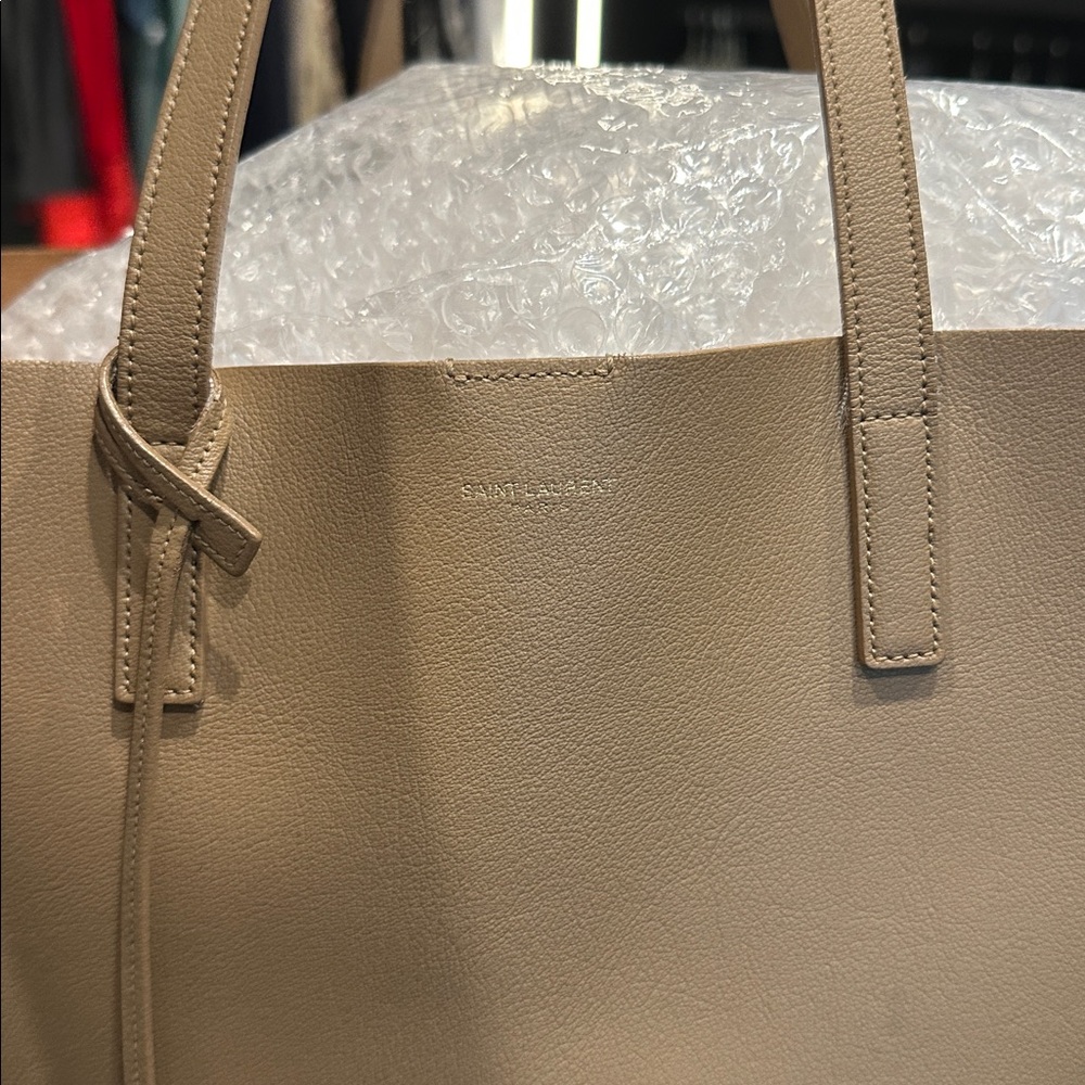 Saint Laurent Tan Leather Tote with Slim Strap and pouch - Picture 3 of 13